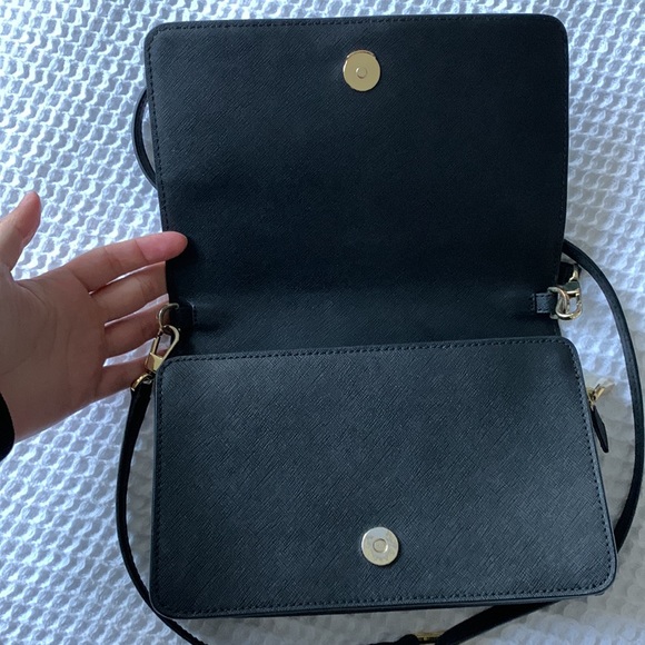 9x6 tory burch emerson cross body - Picture 3 of 6